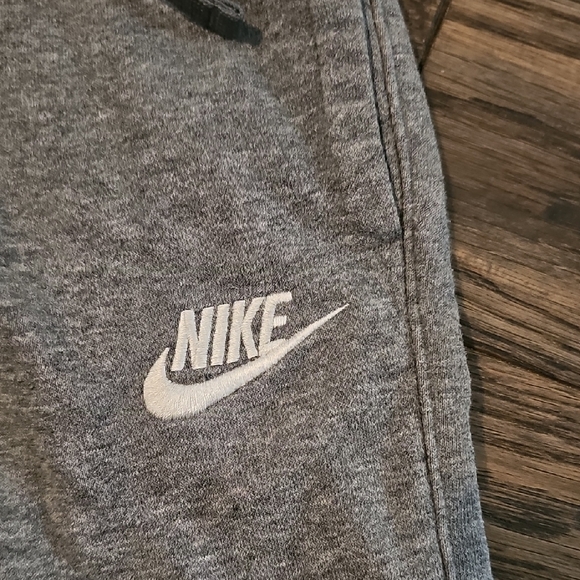 Nike Kids Charcoal Gray Sweatpants - Picture 2 of 4